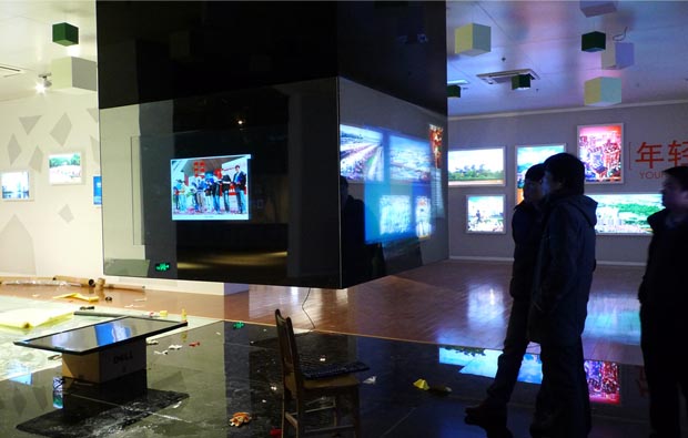 燃動(dòng)數(shù)字魔幻鏡面觸摸